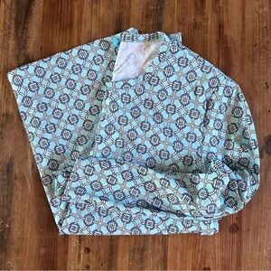 J. McLaughlin Aqua and White Geometric Top